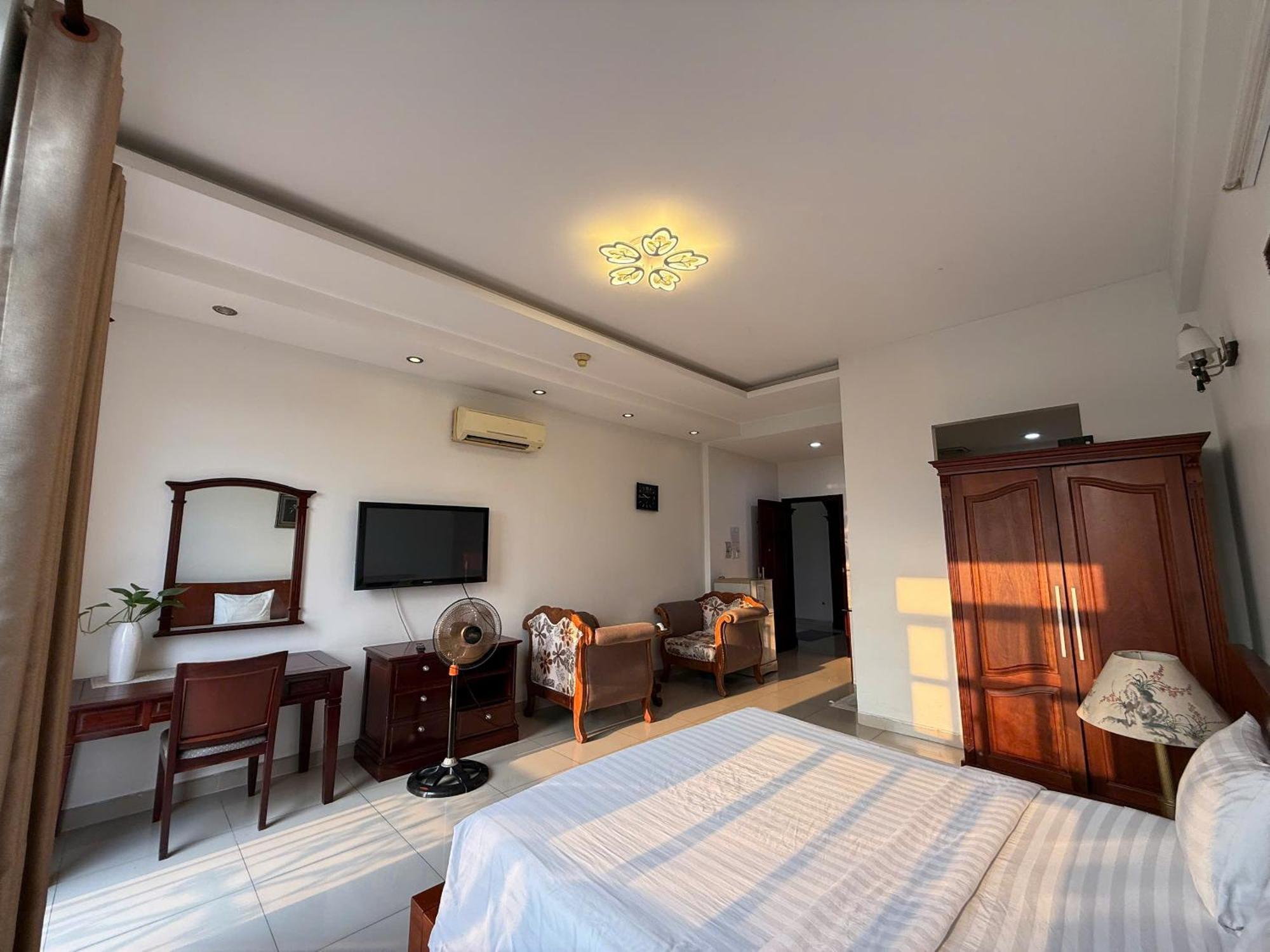 Hoa Phat Hotel & Apartment Хошимін Екстер'єр фото